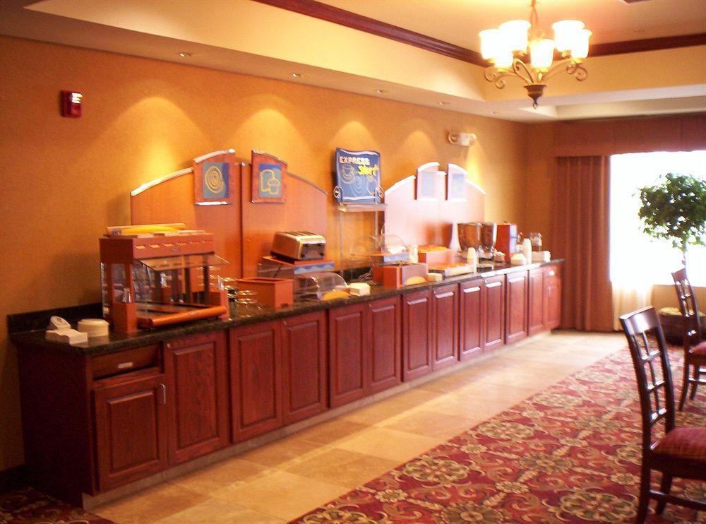 Holiday Inn Express & Suites Sparta Restaurace fotografie