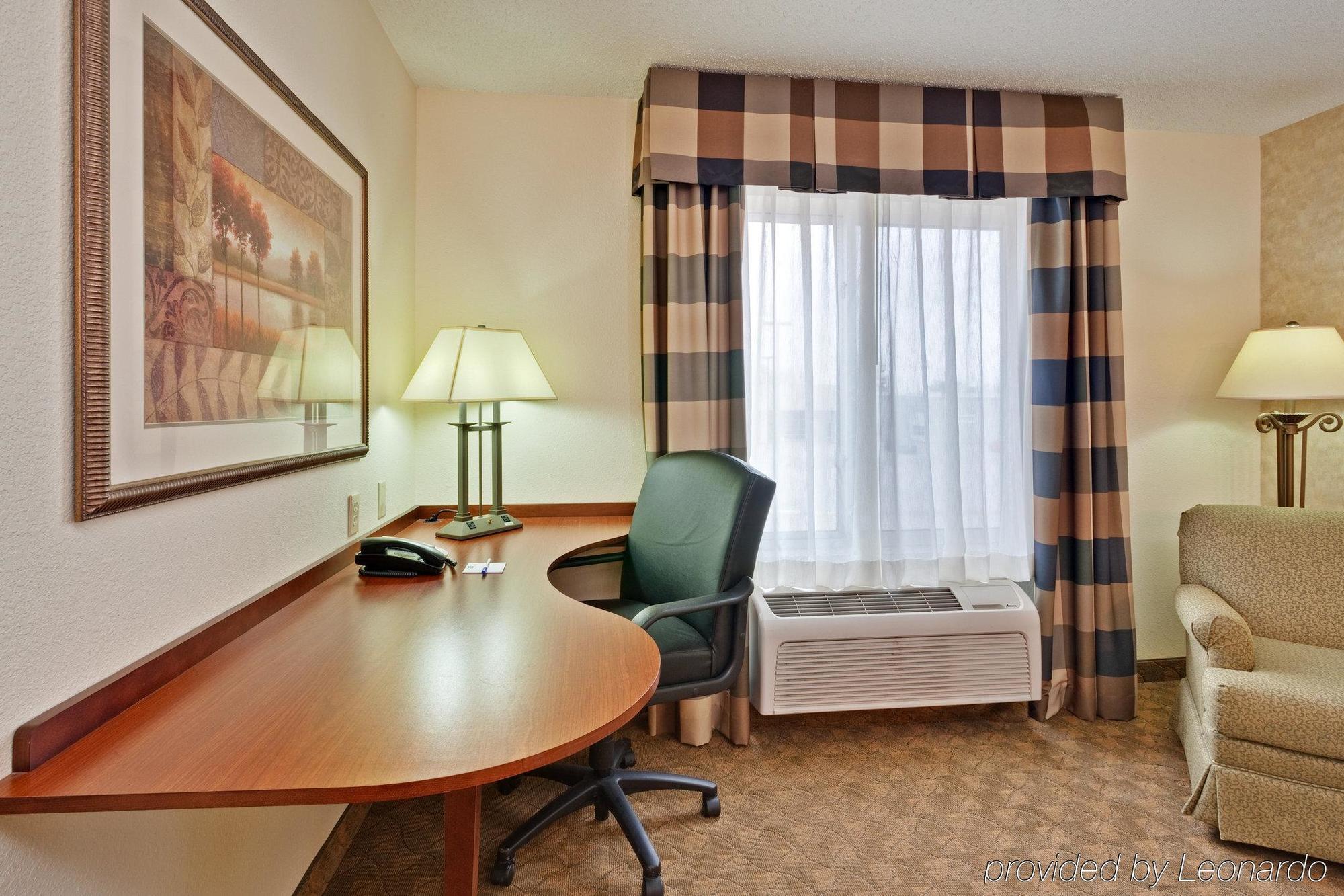 Holiday Inn Express & Suites Sparta Pokoj fotografie