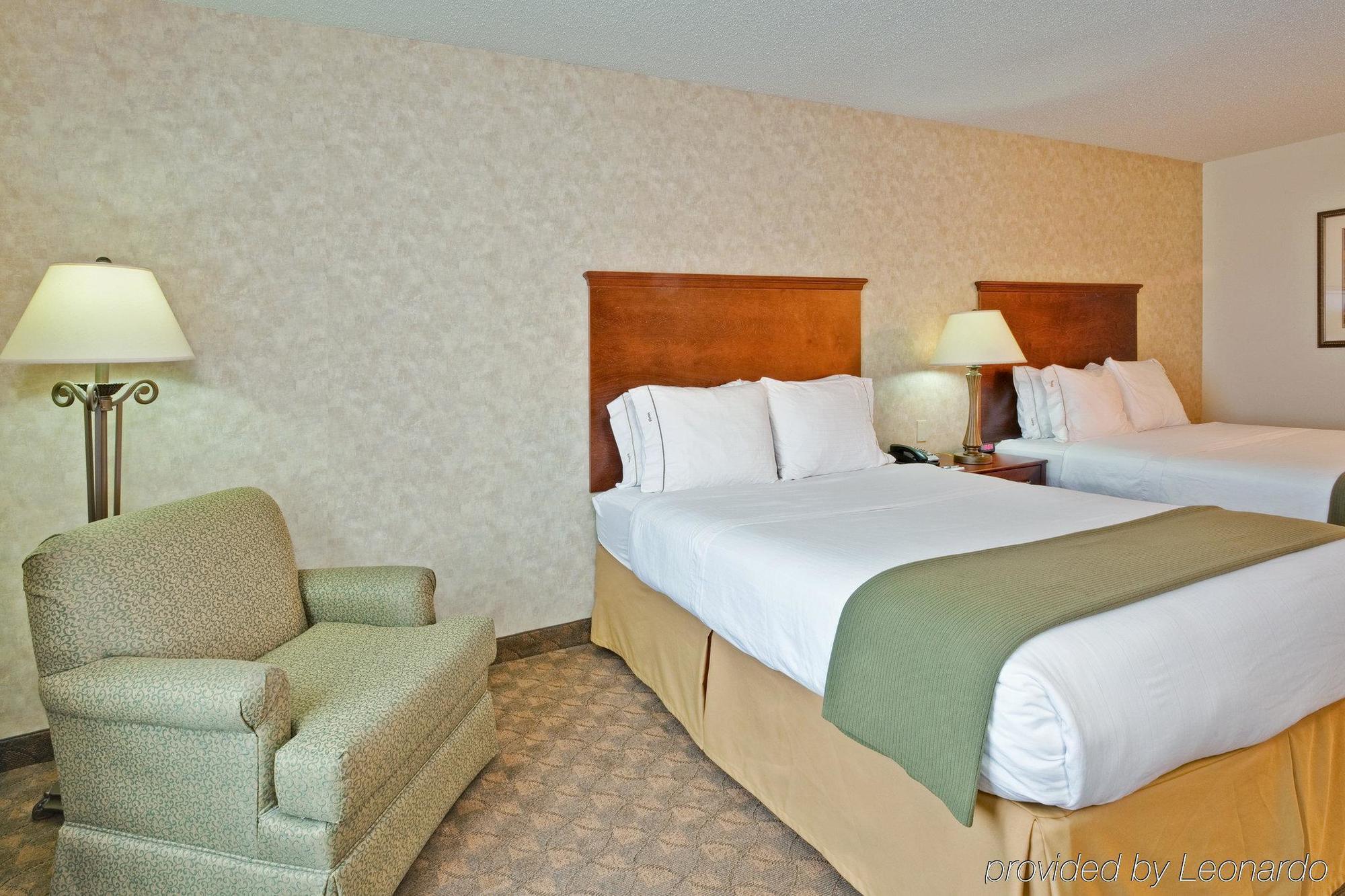 Holiday Inn Express & Suites Sparta Pokoj fotografie